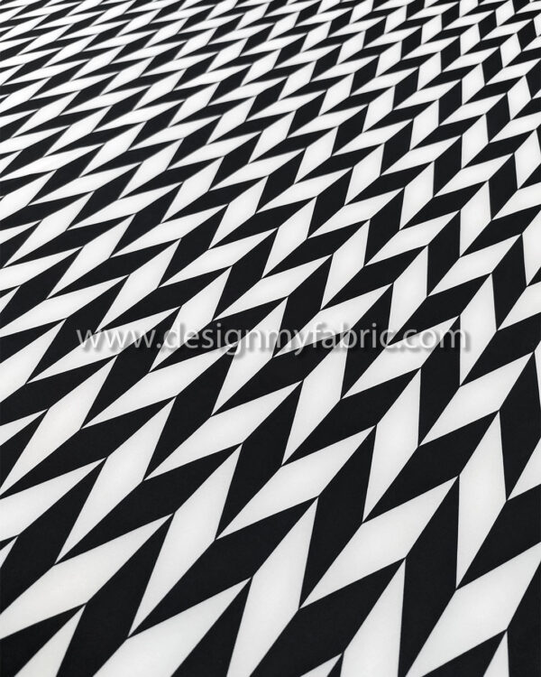 Black and white crepe fabric #99586 - Image 2